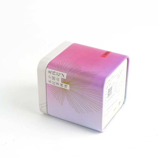 Tea tin boxes made of tin cans are more exquisite